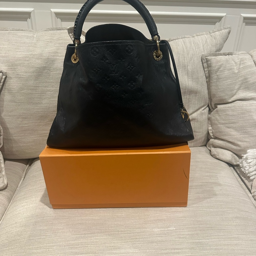 Gently used Louis Vuitton purse